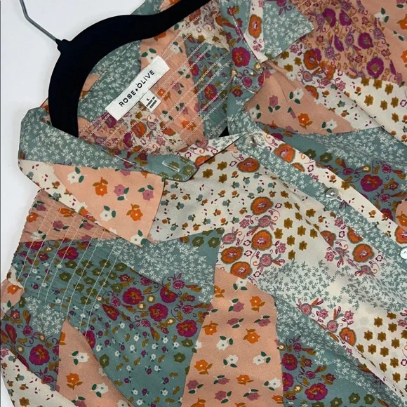 Like New Women’s Rose & Olive Multicolor Floral Blouse - Picture 4 of 10